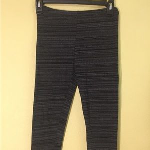 Black striped leggings